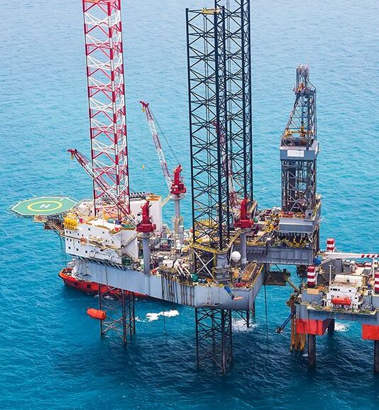 offshore-oil-rig-platform-in-the-gulf-from-aerial-view (1)